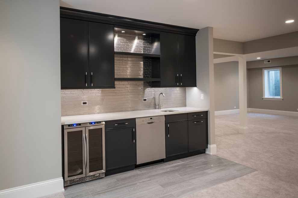 Transitional home design photo in Chicago