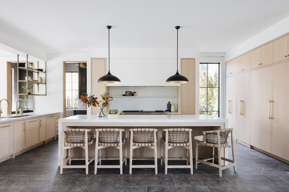 Inspiration for a transitional kitchen remodel in Chicago