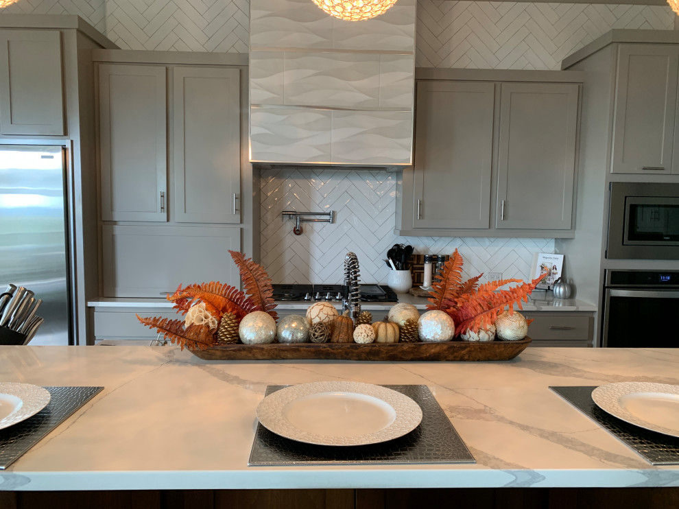 Inspiration for a transitional kitchen remodel in Austin