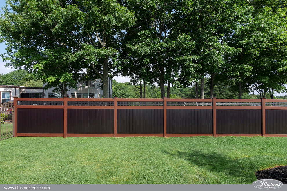 This is an example of a contemporary landscaping in New York.