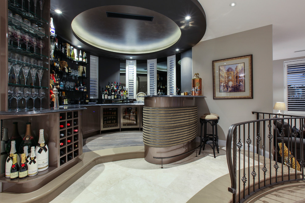 Contemporary u-shaped seated home bar in Gold Coast - Tweed with shaker cabinets and black splashback.