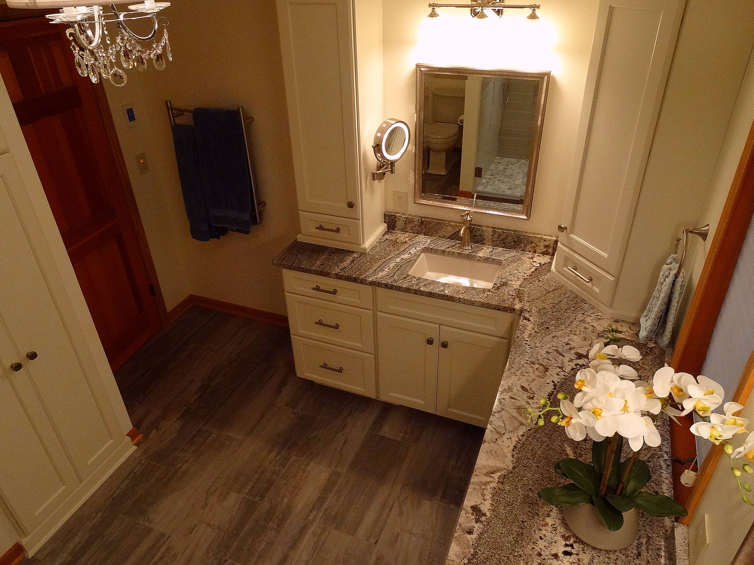 Waukesha Residence - Bath Remodel
