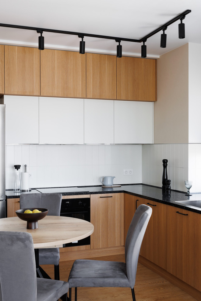 Трешка для молодой пары с двумя детьми