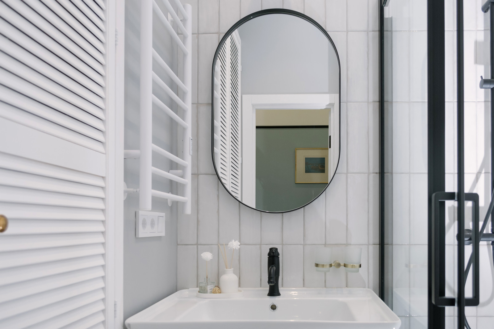 Реализация проекта в старом фонде СПб, квартира с камином.