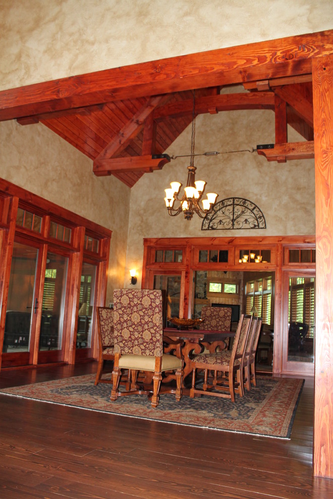 Country dining room in Minneapolis.