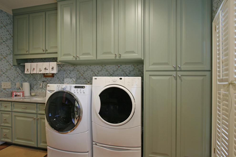 Photo of a traditional laundry room in Charlotte.