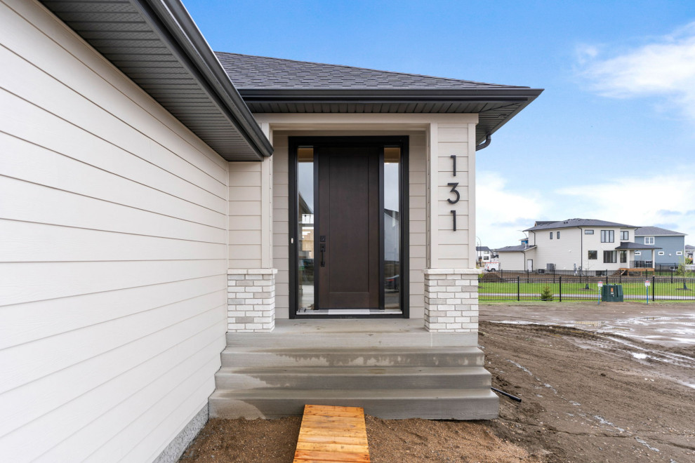 Home design - transitional home design idea