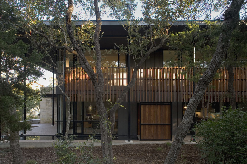 This is an example of a contemporary two-storey exterior in Austin.