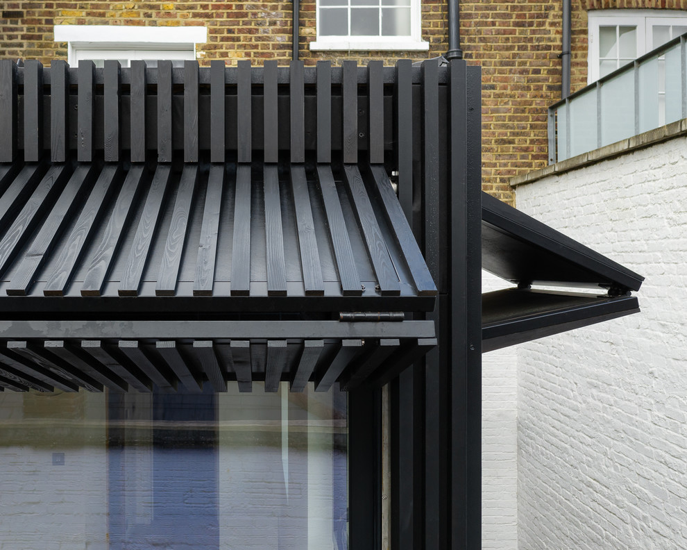 Design ideas for a contemporary house exterior in London.