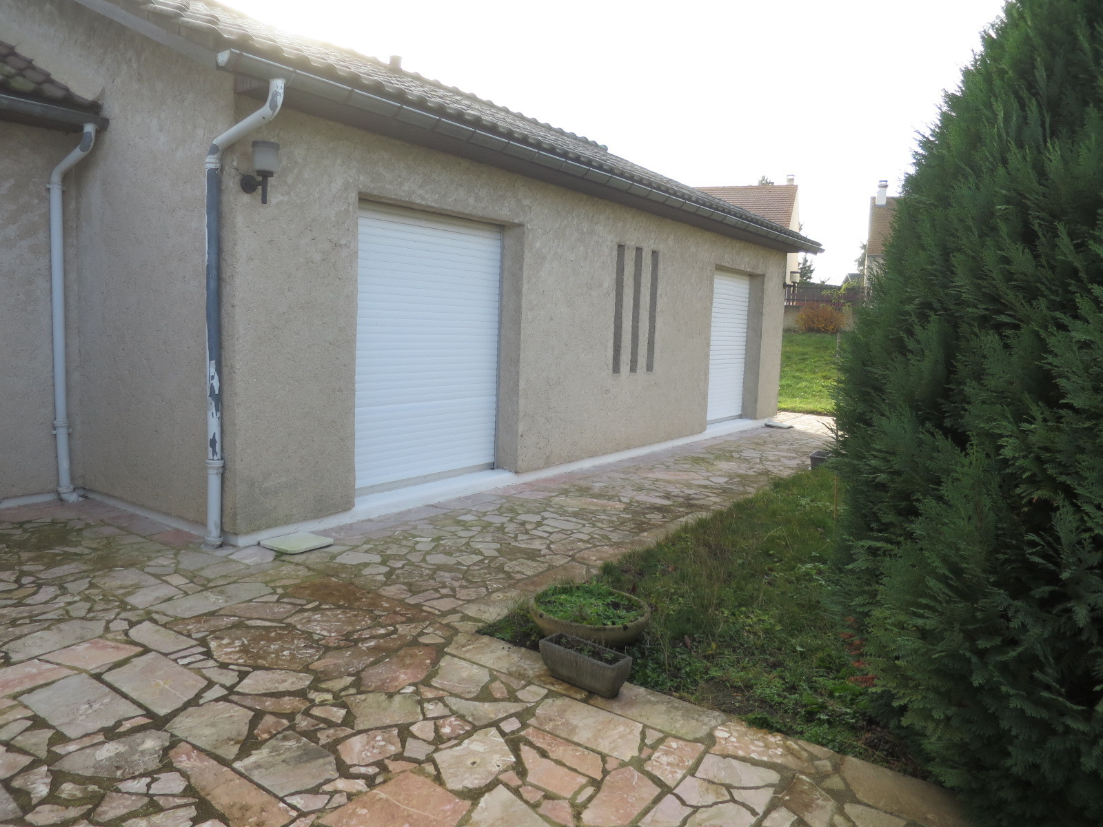 Rénovation d'une maison individuelle de 160 m² et modification de clôture