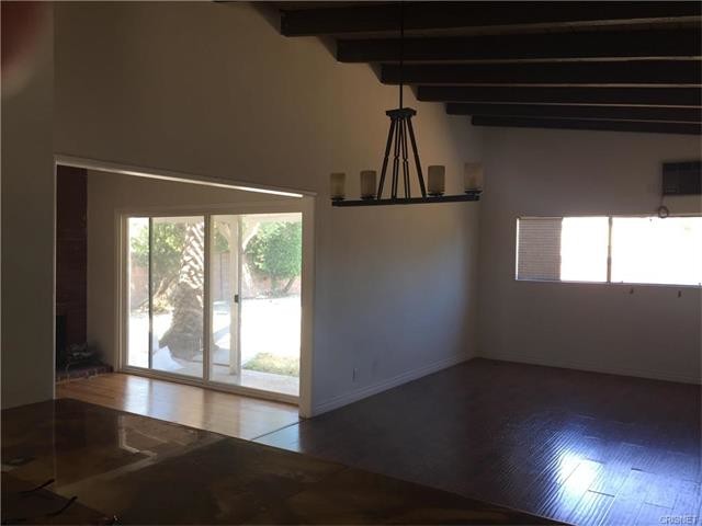 9648 Odessa contemporain-salon