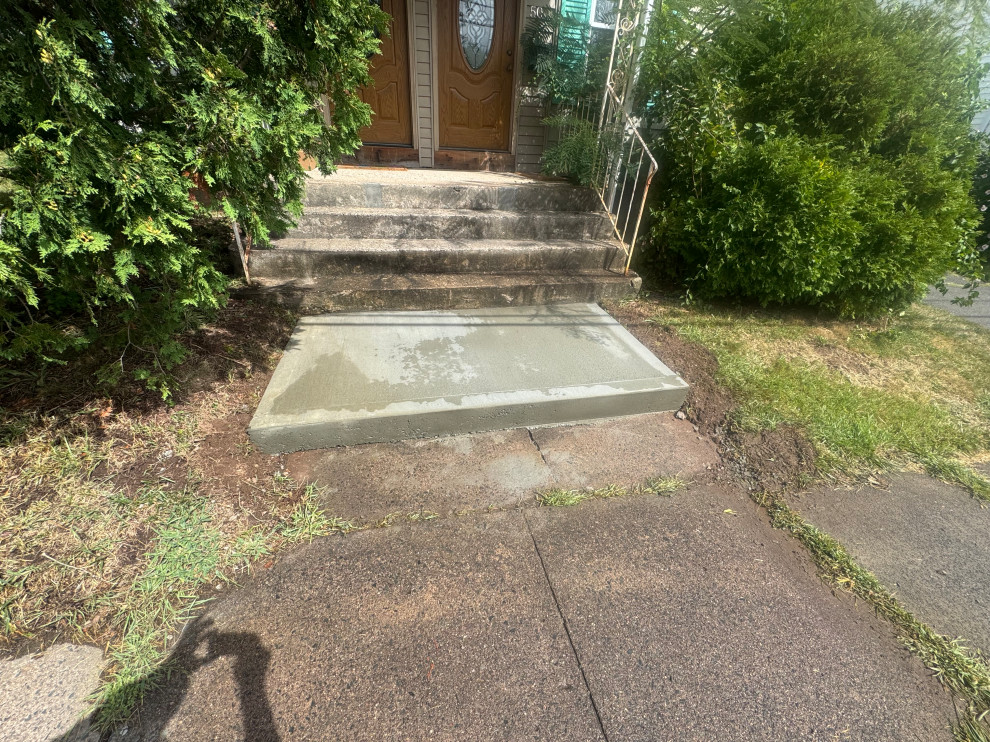 Concrete side walk