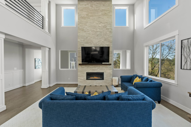 Custom Toll Brothers Home in Bothell modern-wohnbereich