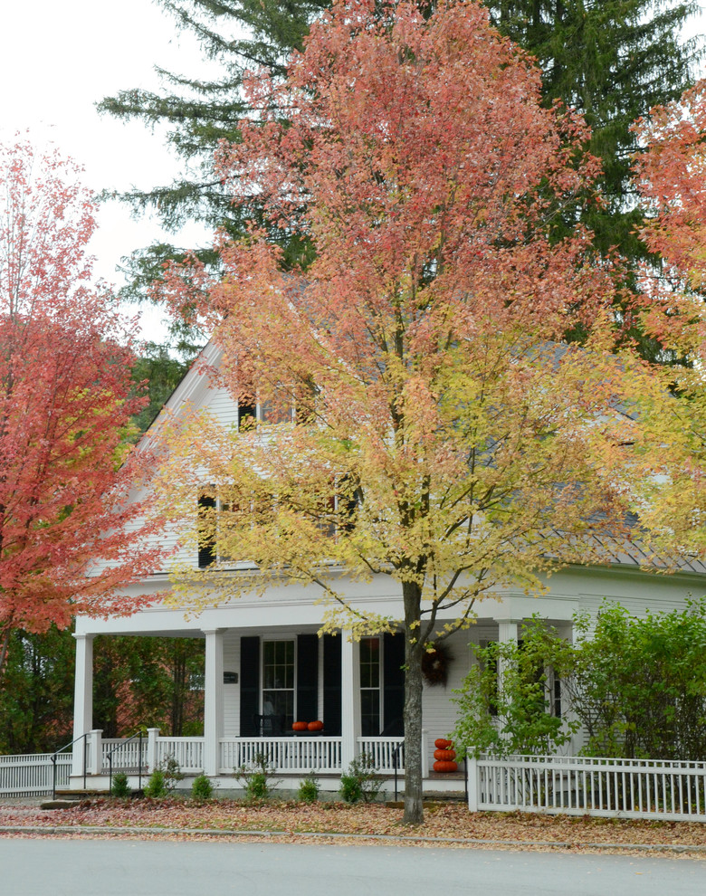 Example of a classic exterior home design in Burlington