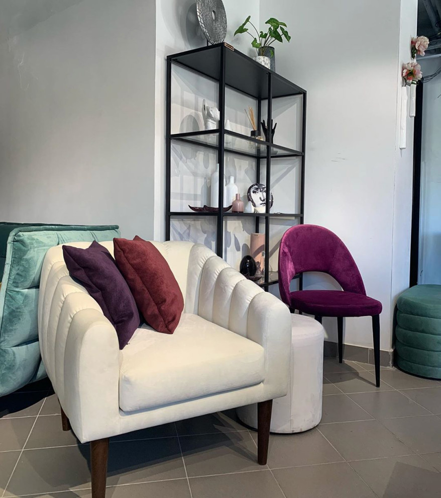 Пуфы и кресла