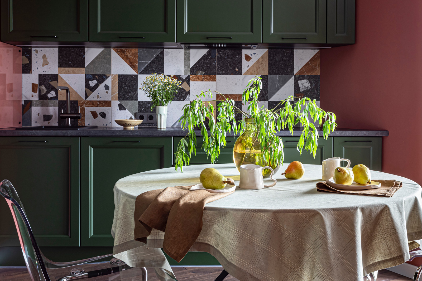 Яркая квартира Насти Заркуа