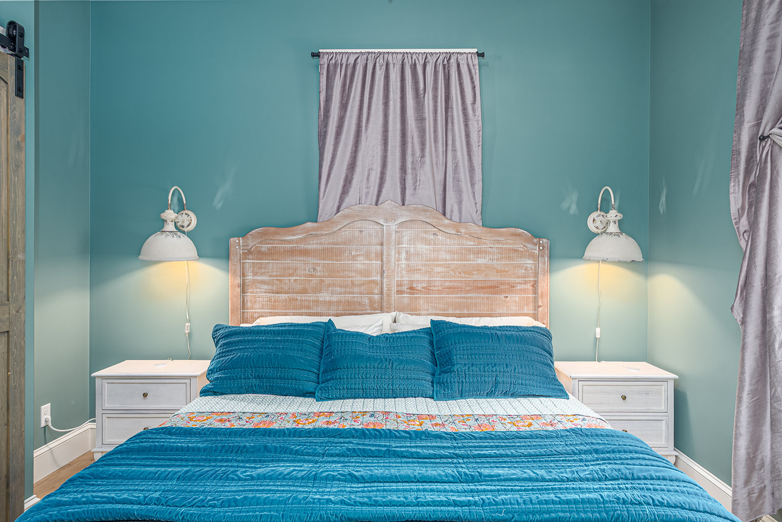 The Dragonfly Cottage/Carriage House