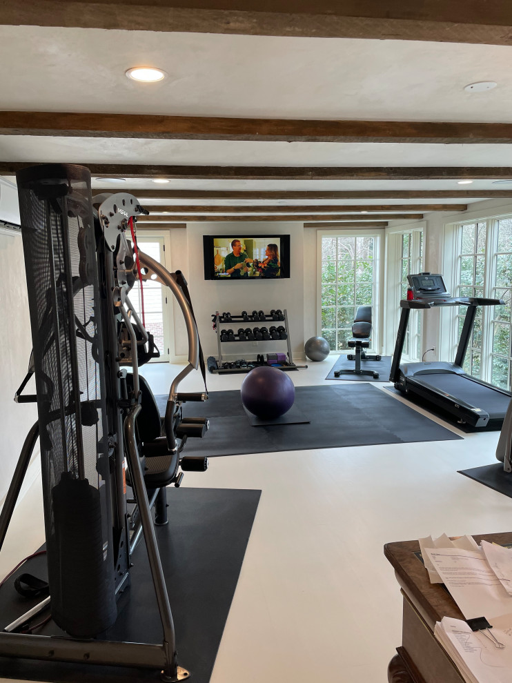 Design ideas for a country home gym in Atlanta.