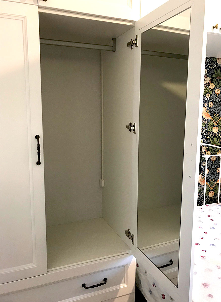 Шкаф в спальню