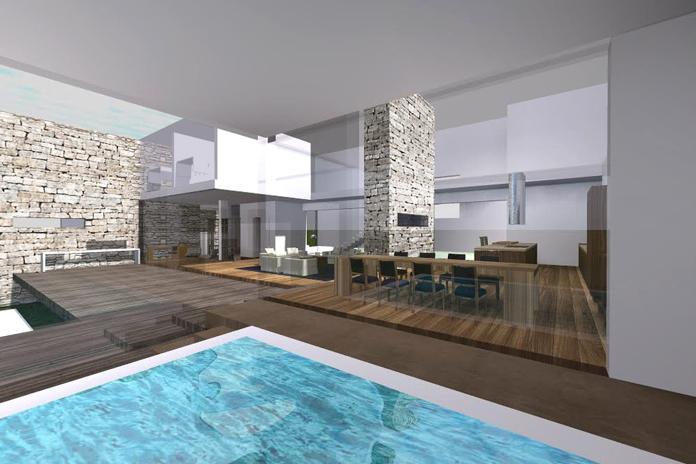 Басейн отделен от дома витражными окнами