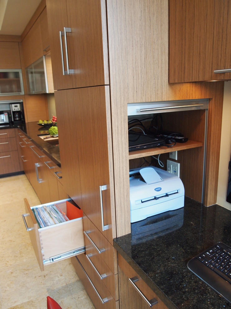 Kitchen with extras