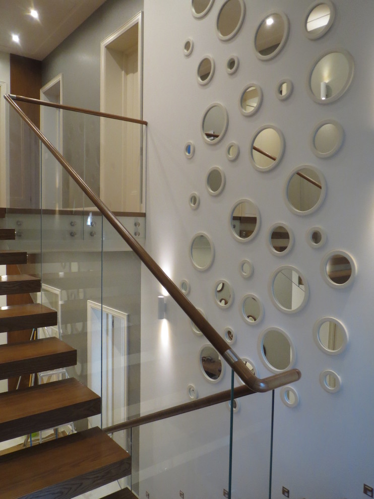 Стеклянные ограждения лестниц