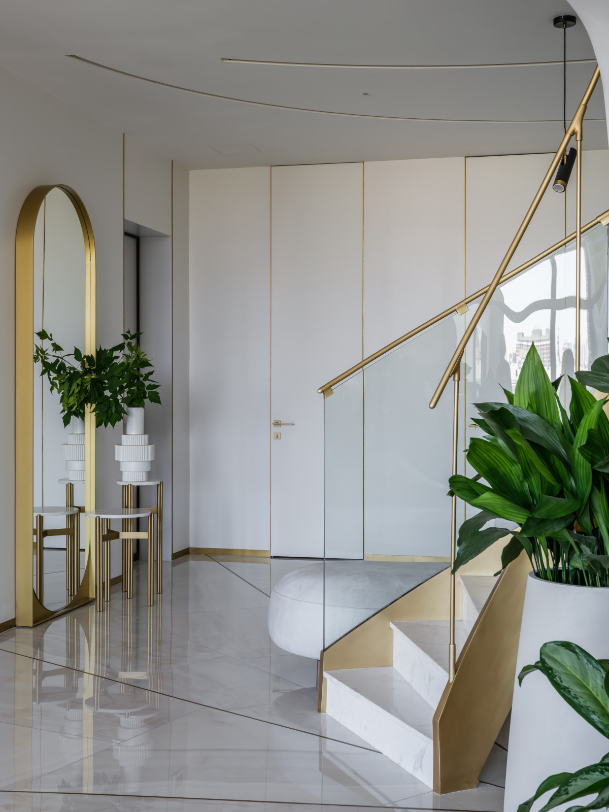 Двухуровневая квартира в центре Москвы 390м2