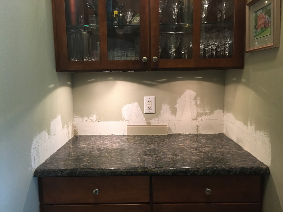 Backsplash on the sides or not?