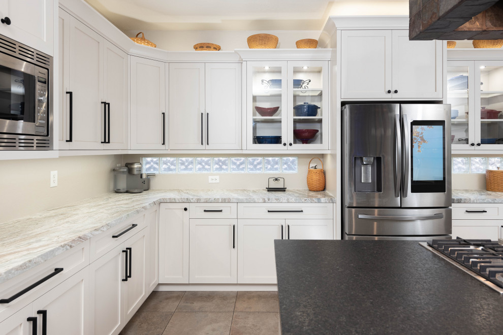 Kitchen - kitchen idea in Phoenix