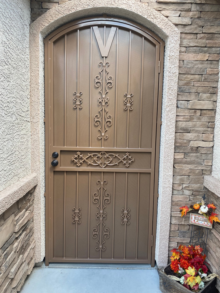Entryway - entryway idea in Las Vegas