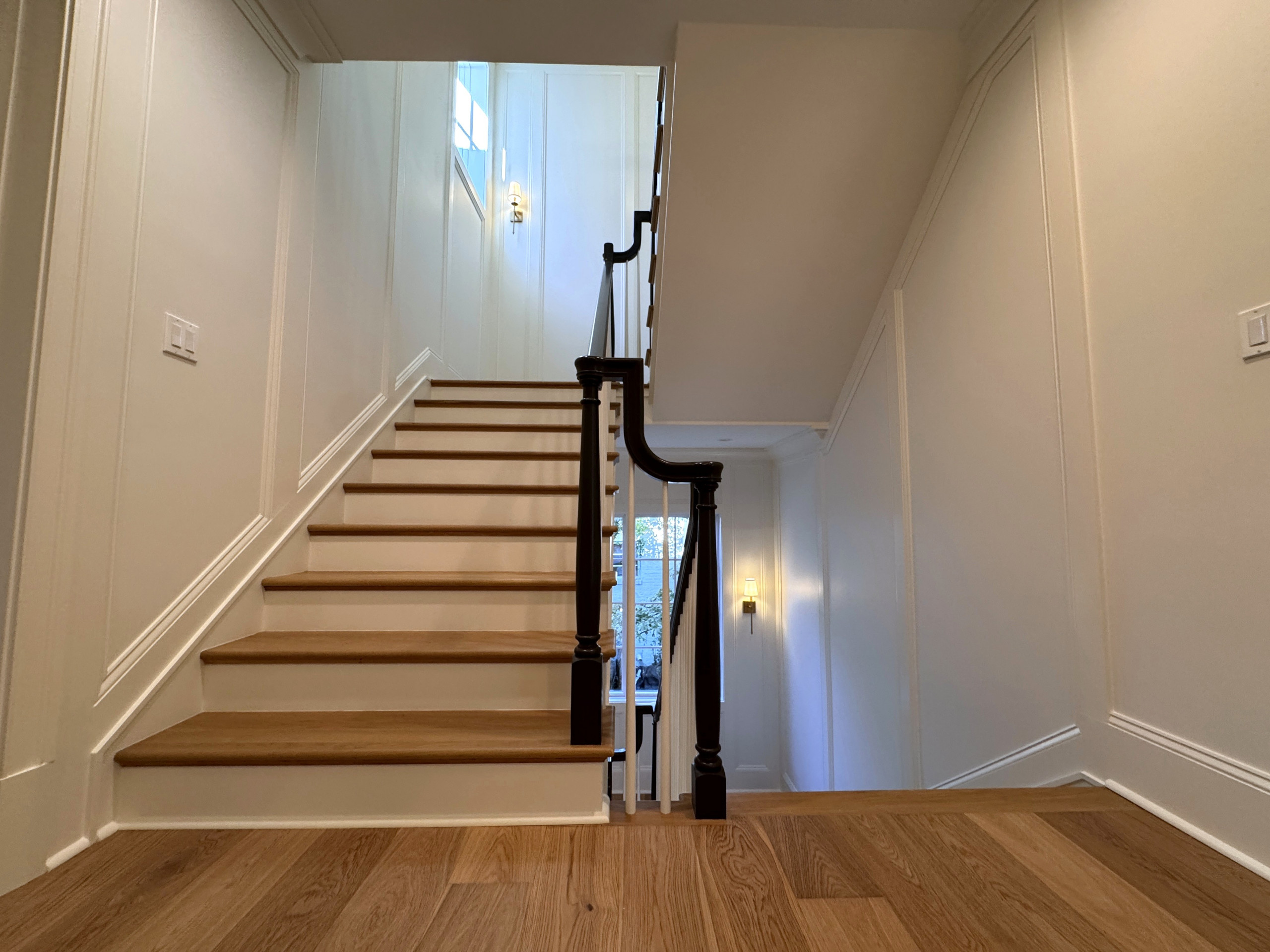 Project #160 | Traditional Box Stair with Gooseneck Handrail