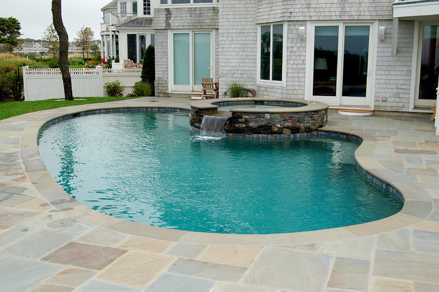 Outdoor Living trendy-pool