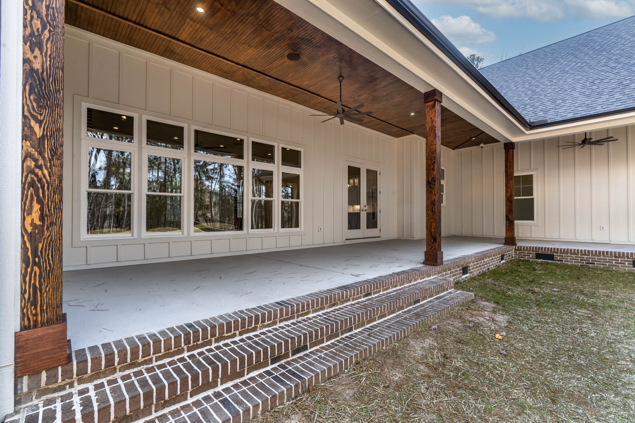 Oyster White Farmhouse