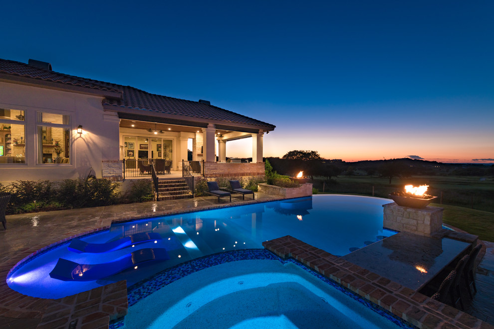 Inspiration for a transitional home design remodel in Austin