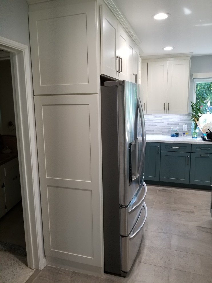 David Reff Kitchen- Diamond Cabinets