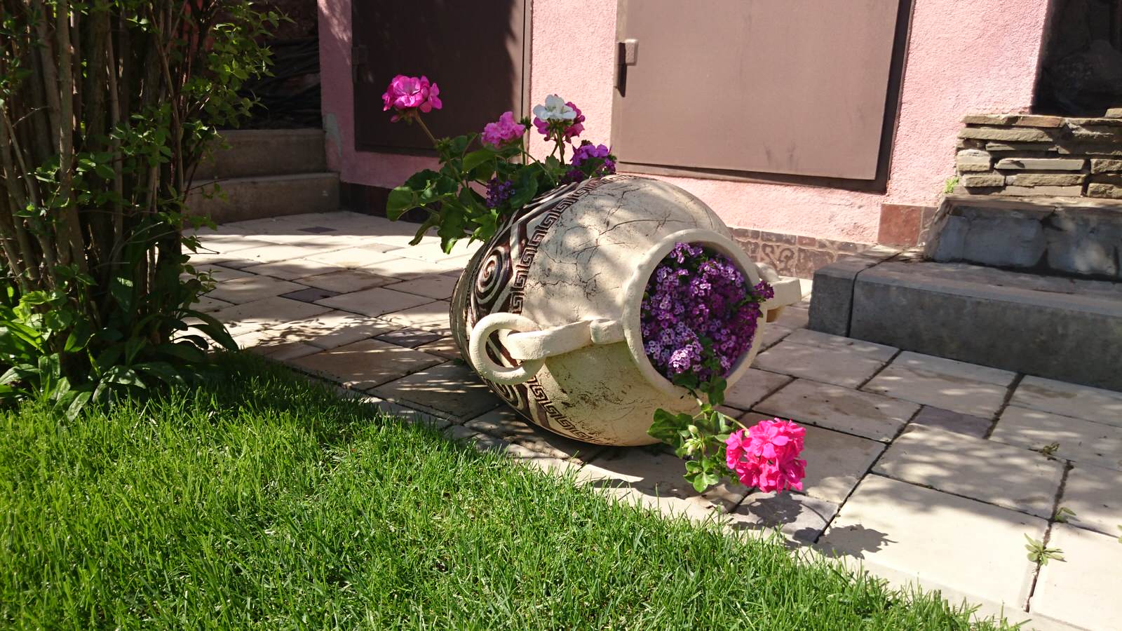 Участок на склоне