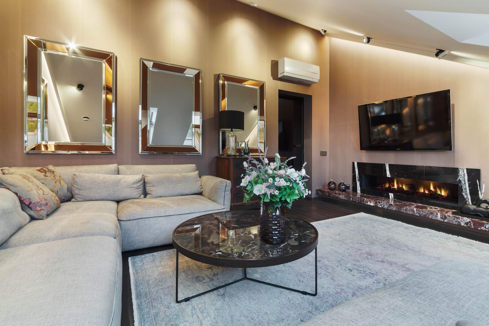 ИЗЯЩНЫЙ ШИК