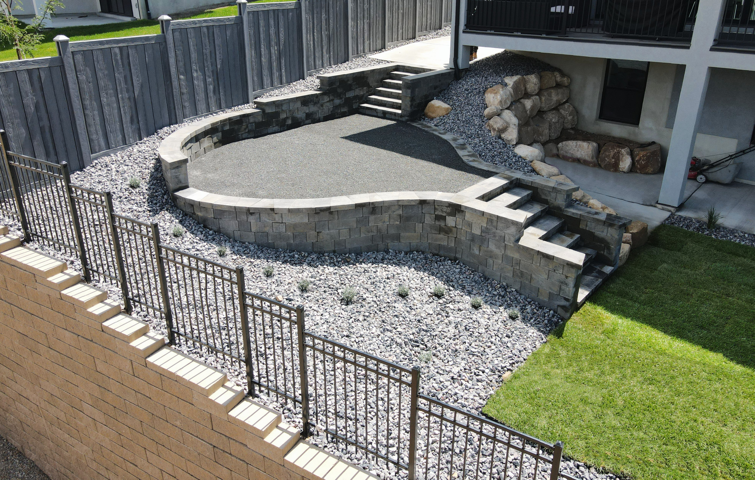 Cobblestone Patio with Seatwall in Lehi
