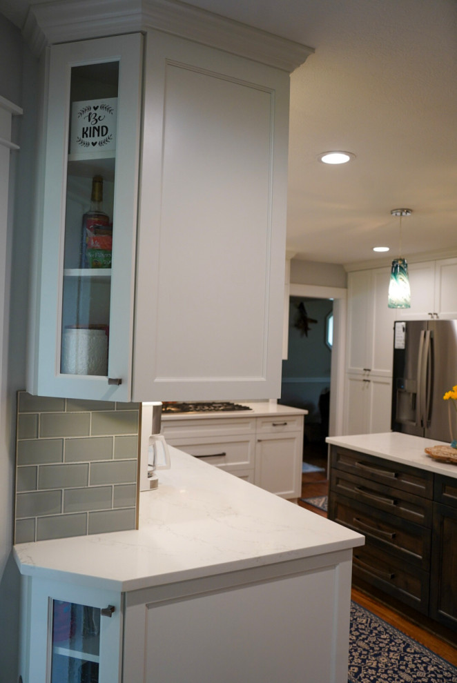 Golden Kitchen
