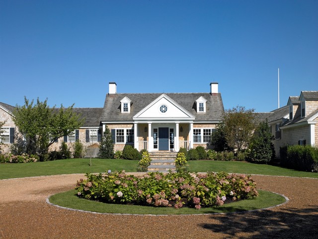 West Chop Waterfront traditional-exterior