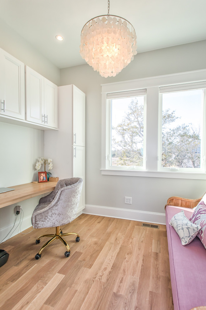 Home design - transitional home design idea