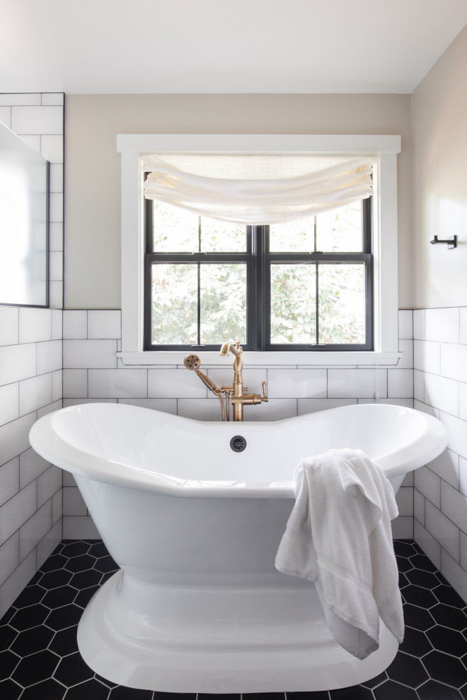 Bathroom - country bathroom idea in Seattle