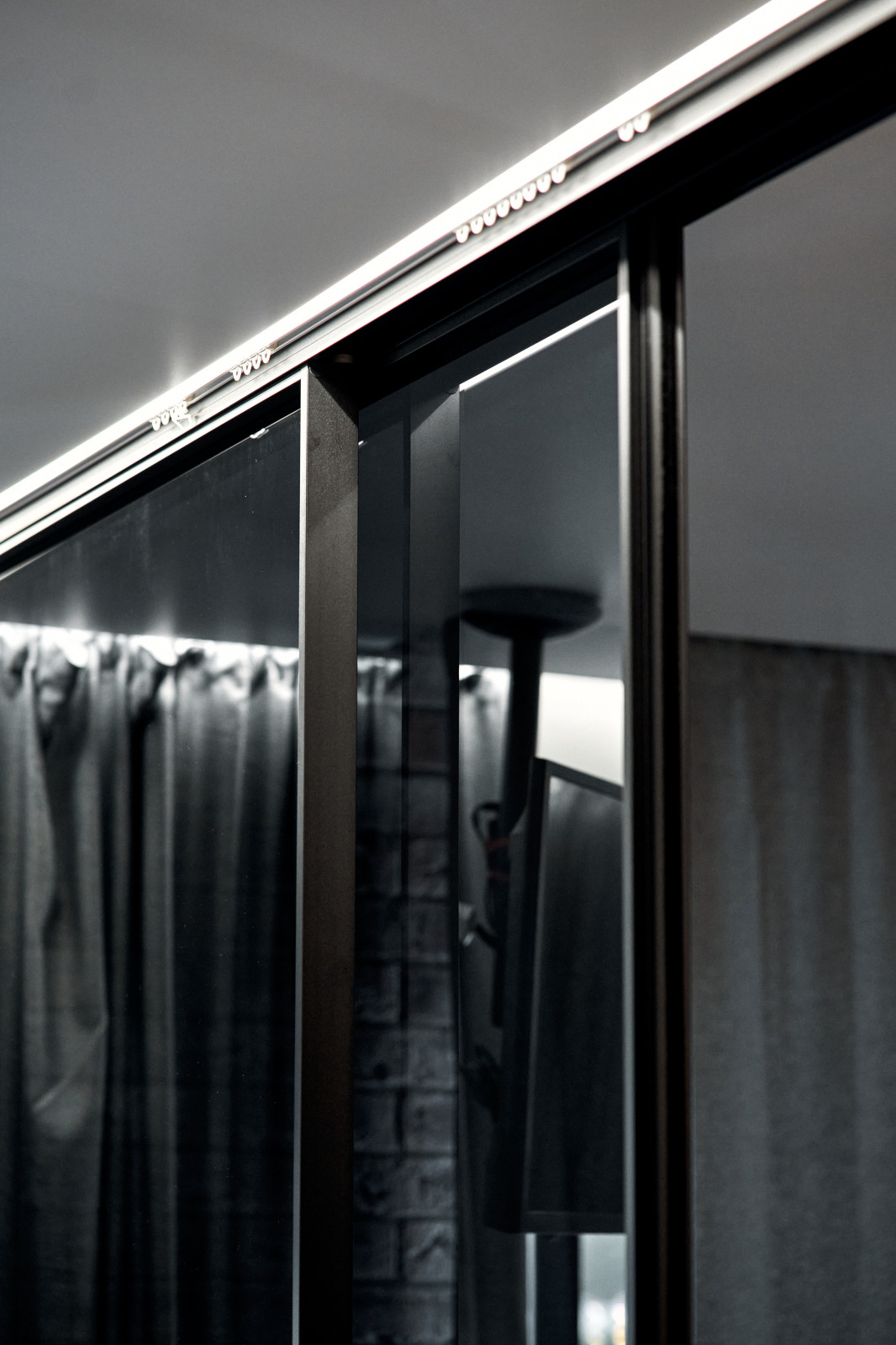 Угловая интерьерная перегородка raumplus