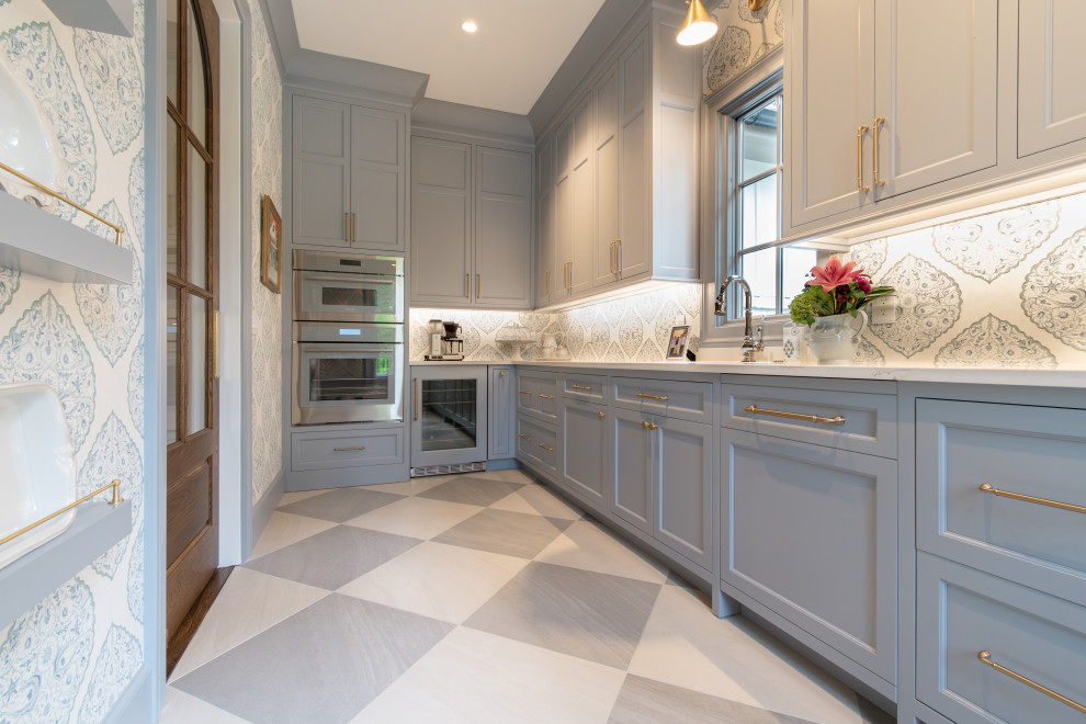 Inspiration for a transitional kitchen remodel in Cincinnati