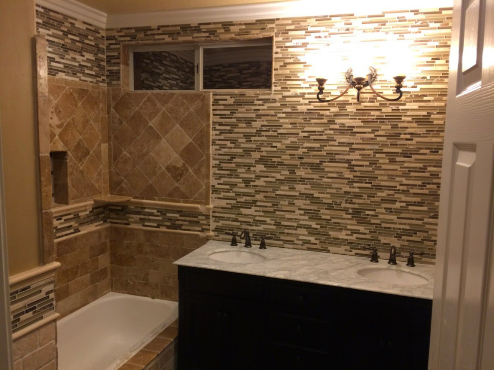 Bathroom - bathroom idea in Orange County