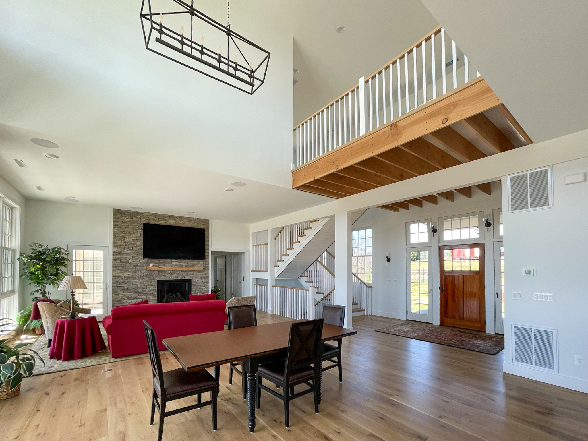 91_U-Shaped Floating Staircase Surrounded by Bucolic Mountain Views, Winchester,
