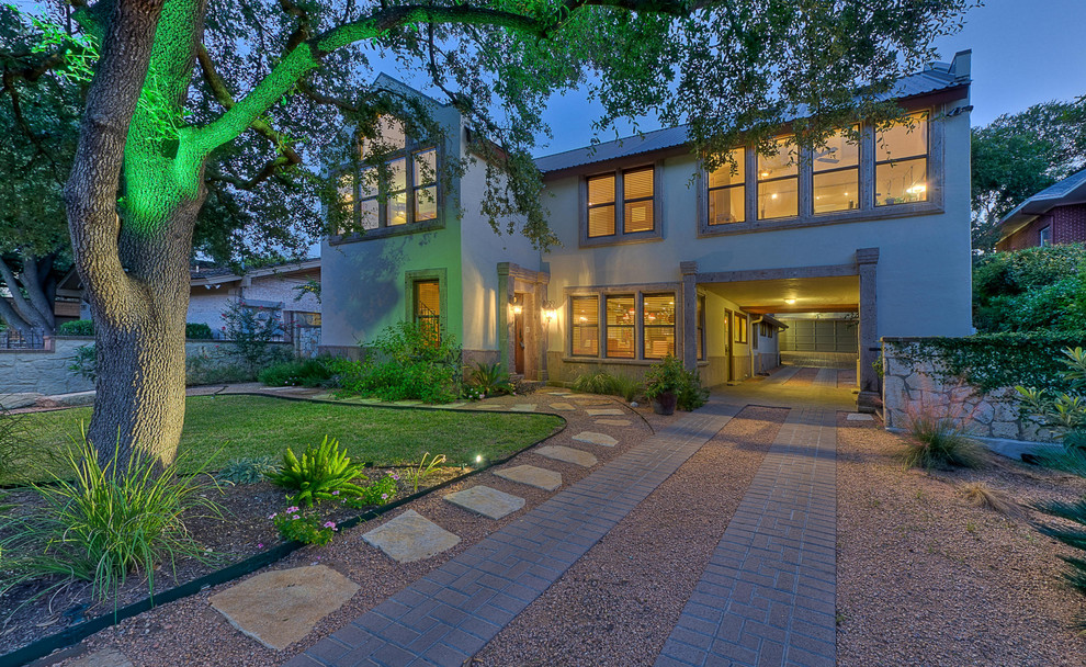 This is an example of a traditional two-storey exterior in Austin.