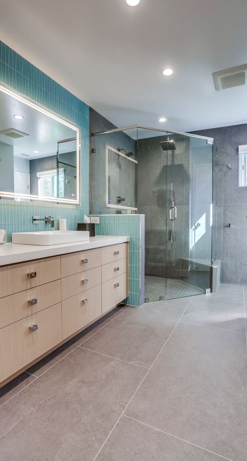 Mira Mesa_Master Bath + Fireplace