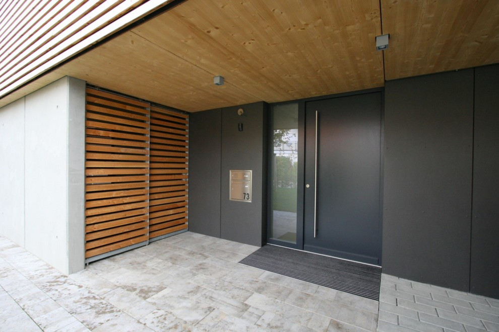Design ideas for a contemporary entryway in Stuttgart.