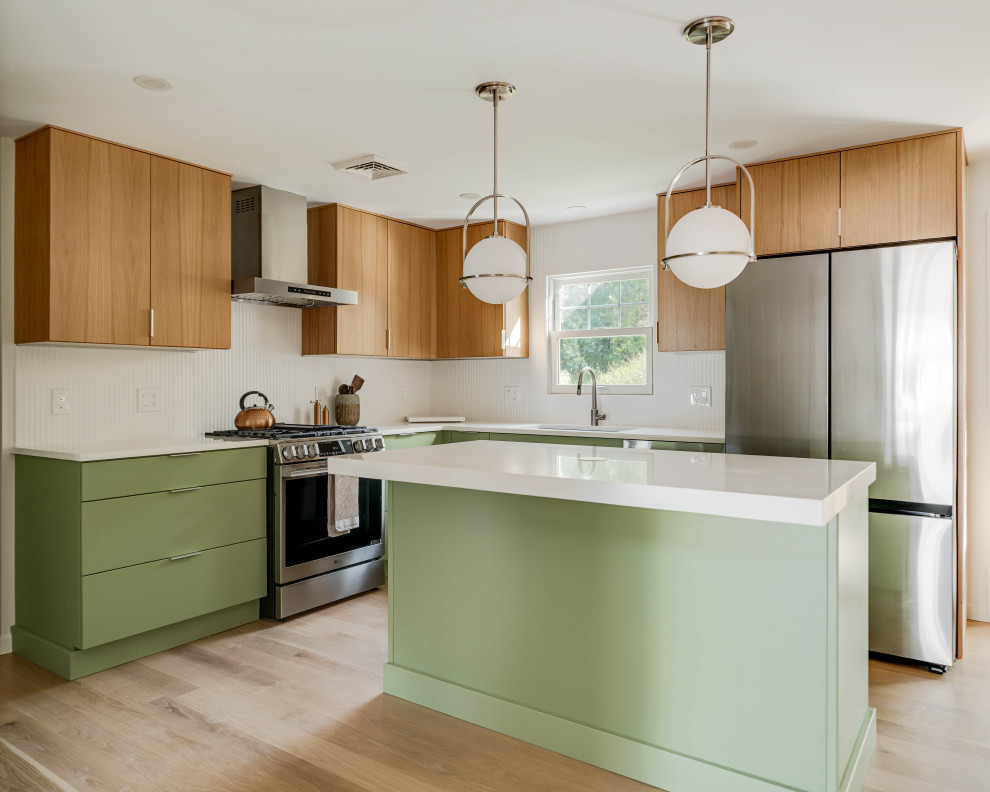 Two-Tone Cabinetry & Statement Design